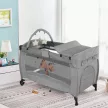 Utazóágy pelenkázó lappal és játékhíddal - szürke